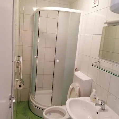Apartman Lana *